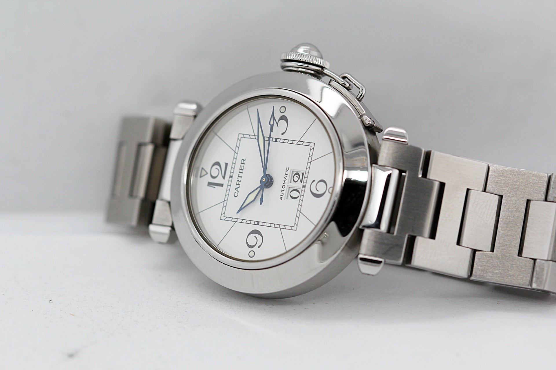 CARTIER Pasha C Big Date Ref.2475