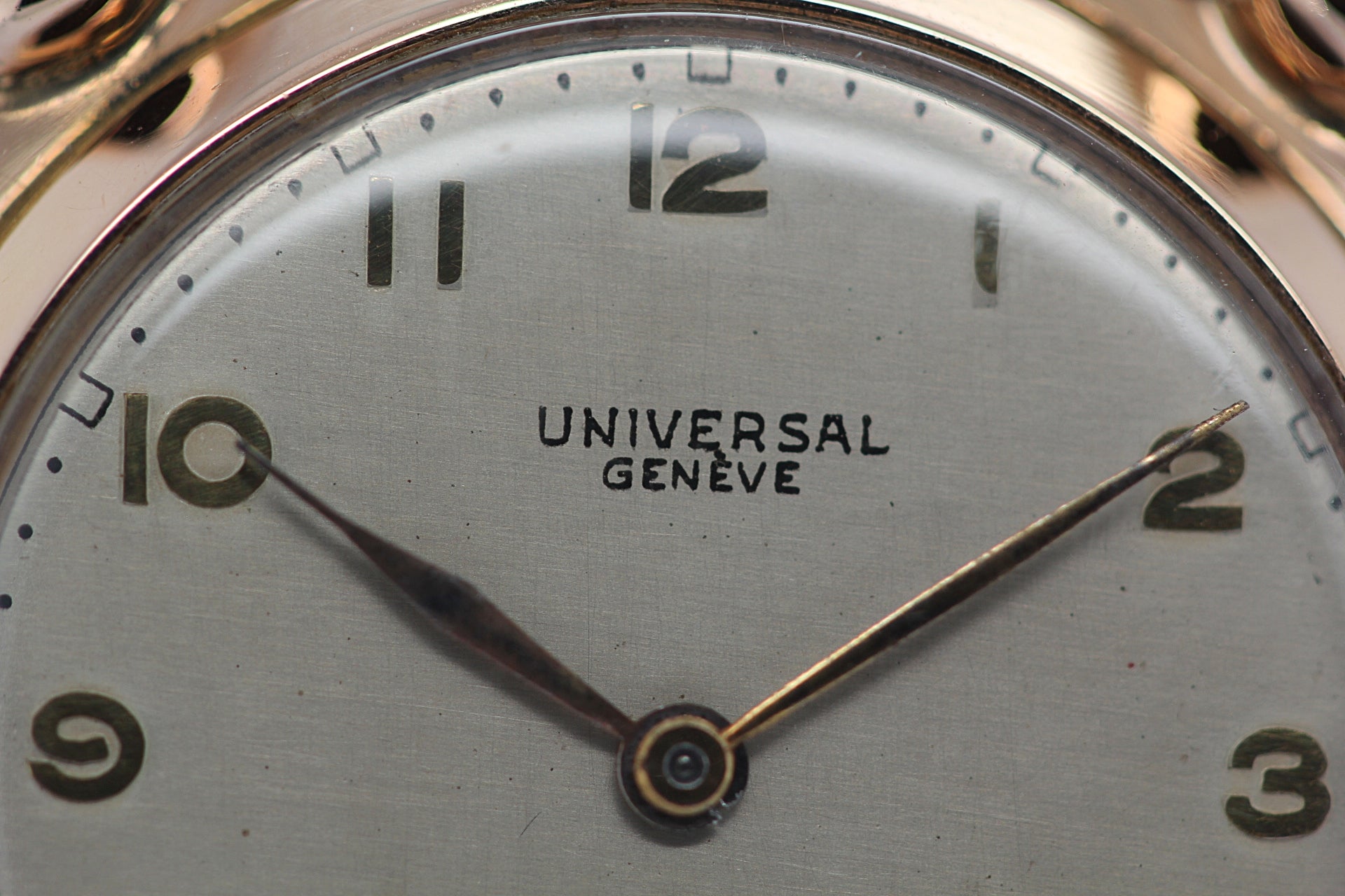 UNIVESAL GENEVE Vintage Dresswatch Rose Gold