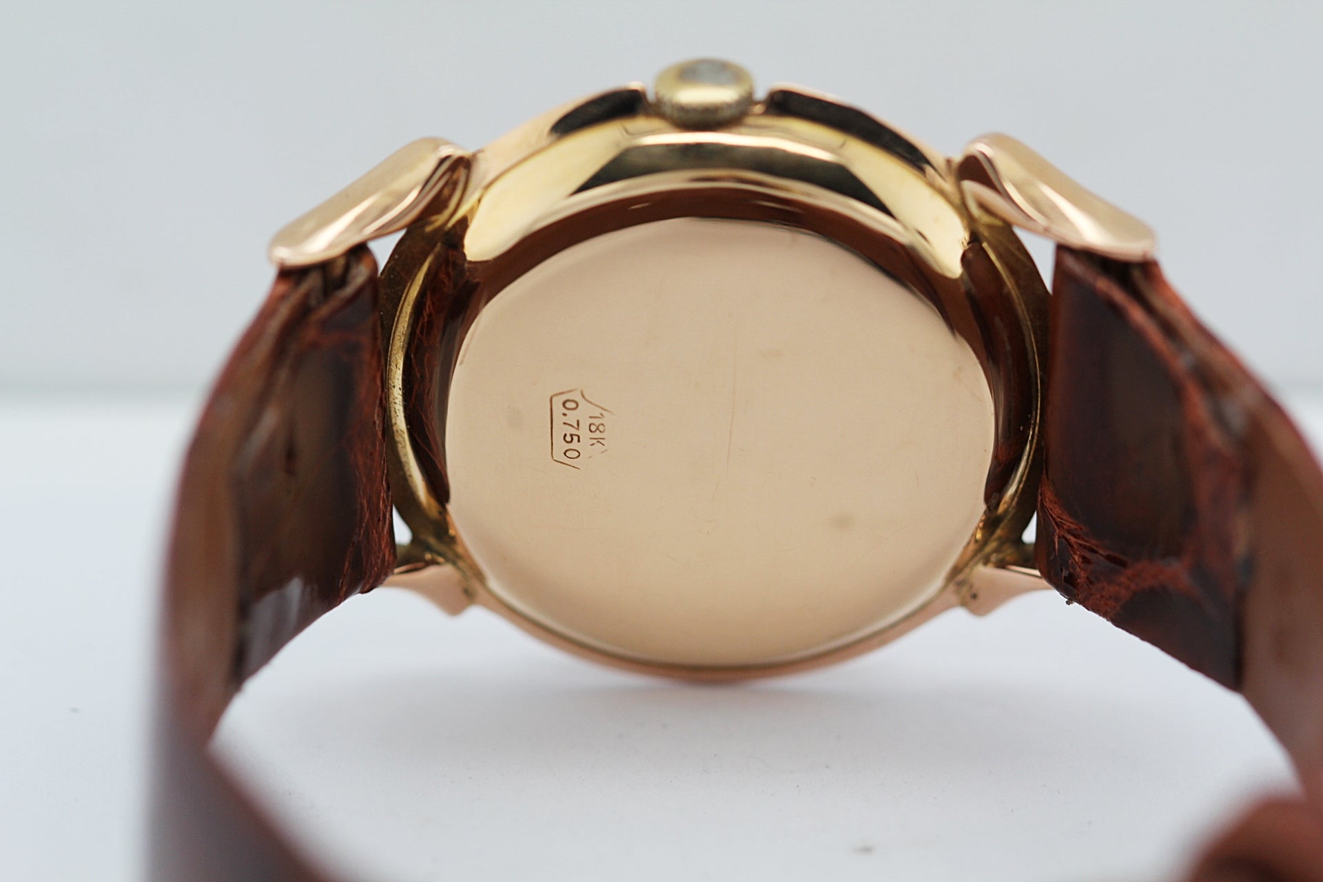 UNIVESAL GENEVE Vintage Dresswatch Rose Gold