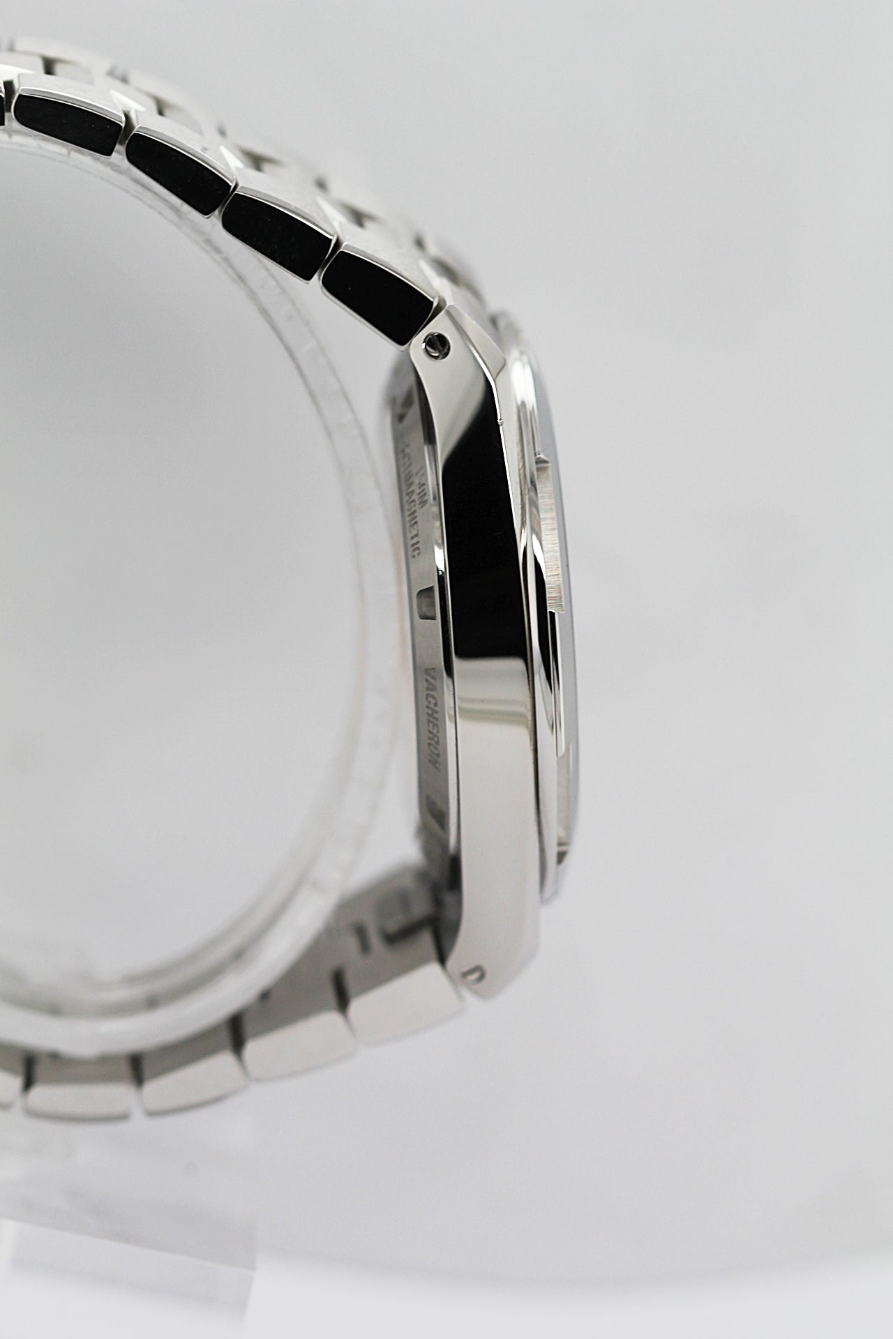 VACHERON CONSTANTIN<br> Overseas Ref.4520V/210A