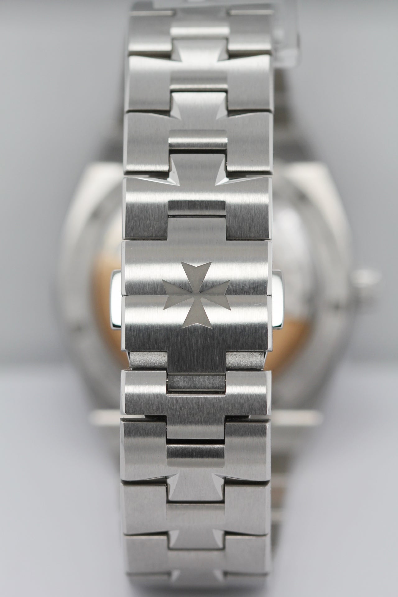 VACHERON CONSTANTIN<br> Overseas Ref.4520V/210A