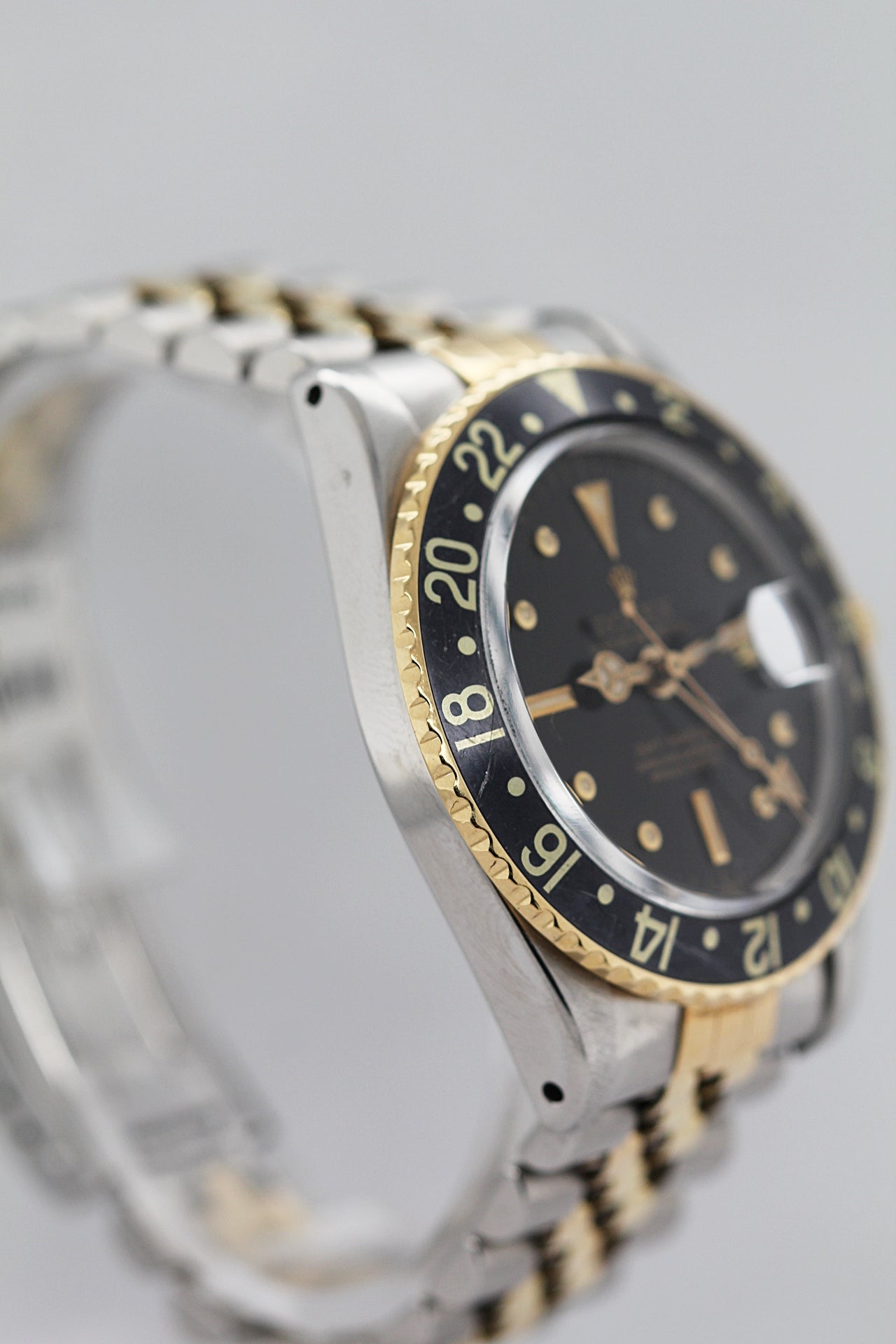 ROLEX GMT-Master "Tropical Nipple Dial" Ref.1675