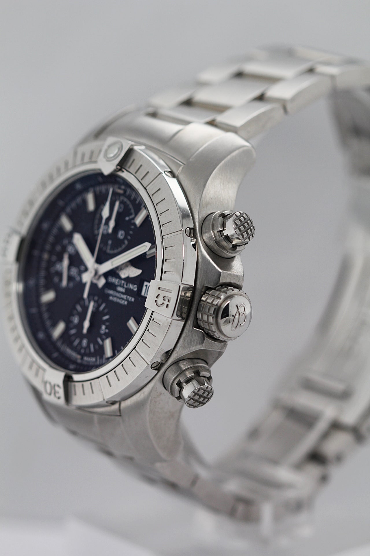BREITLING Avenger Chronograph Ref.A13385101A1