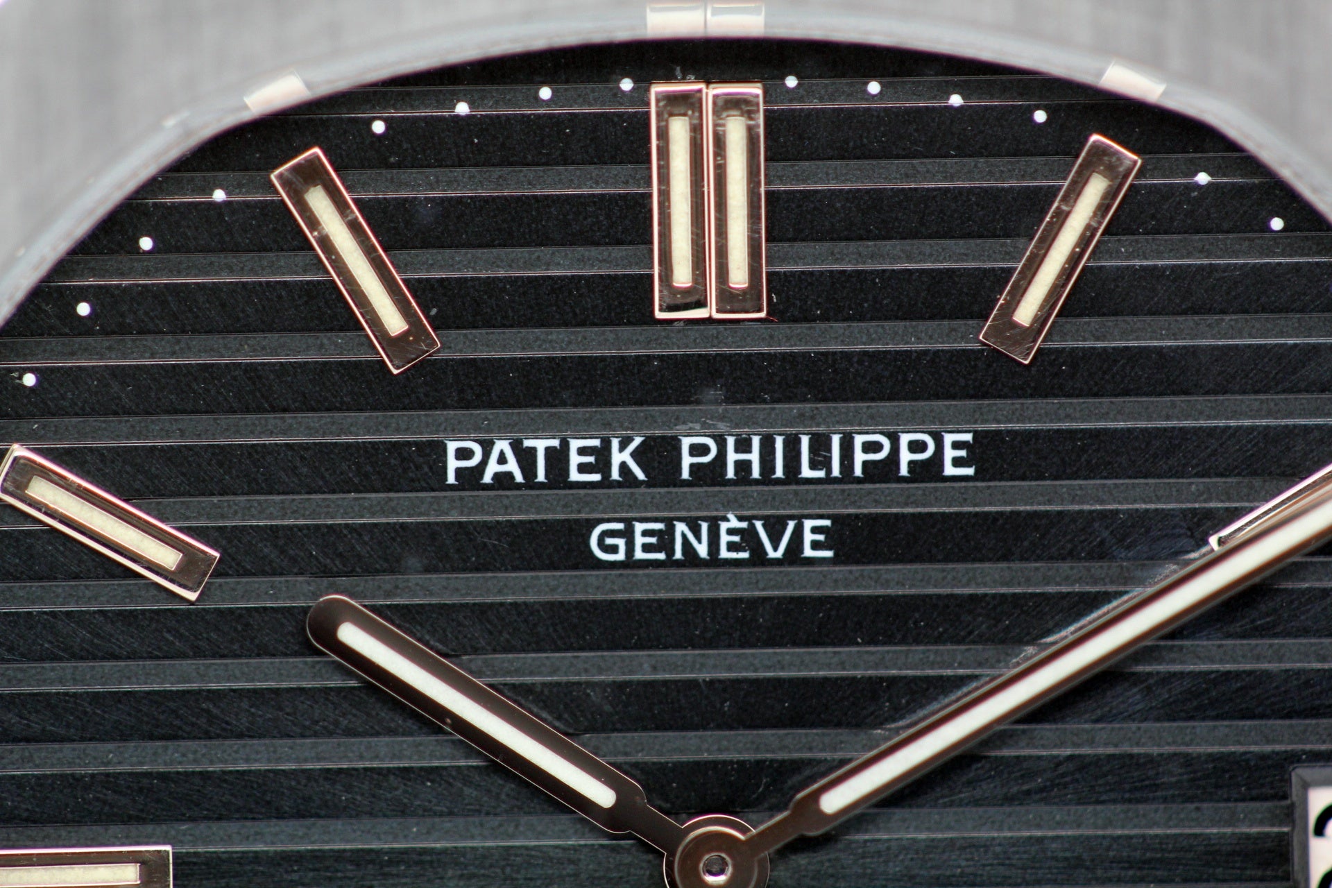 PATEK PHILIPPE - Nautilus "Jumbo" Ref.3700