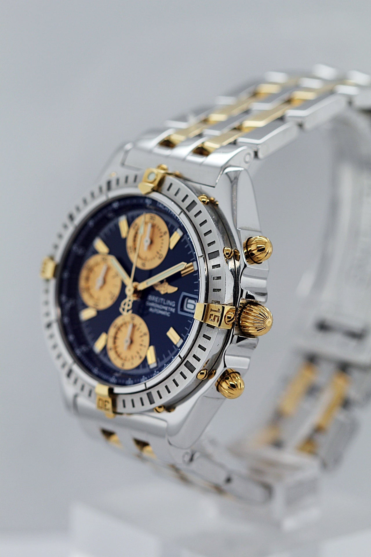 BREITLING Chronomat Chronograph Ref.B13352