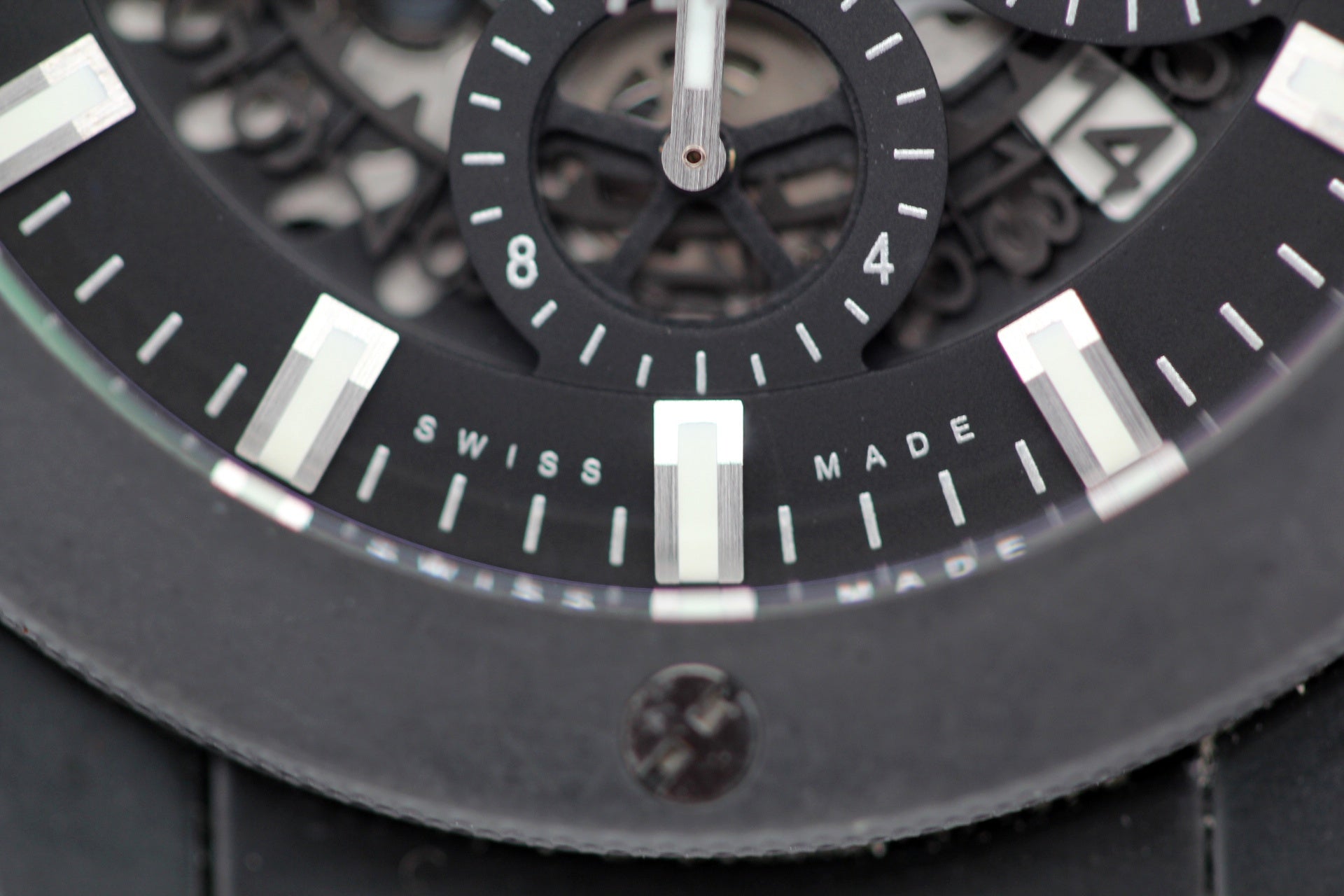 HUBLOT - Big Bang 44 Aero Black Magic