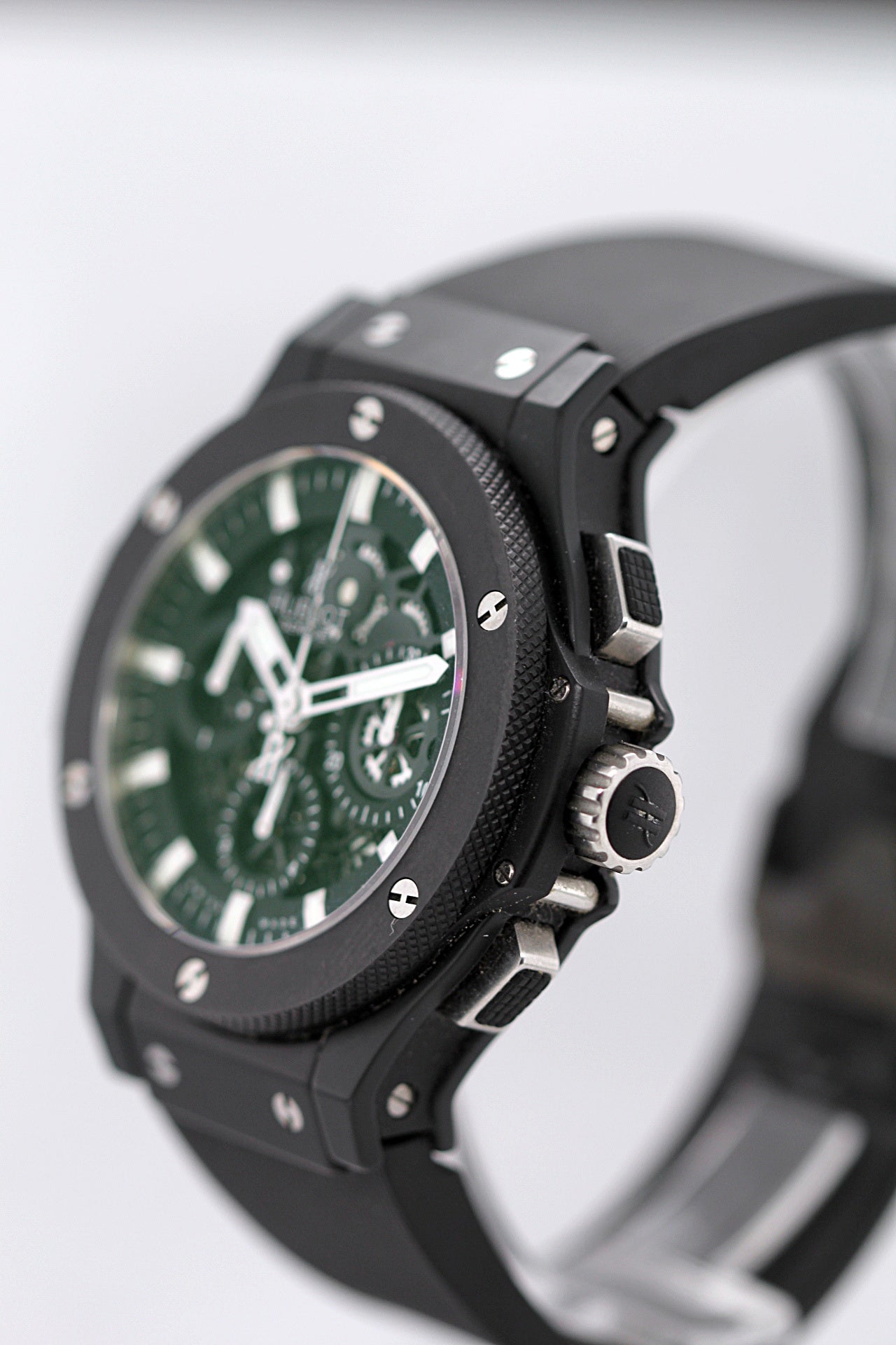 HUBLOT - Big Bang 44 Aero Black Magic