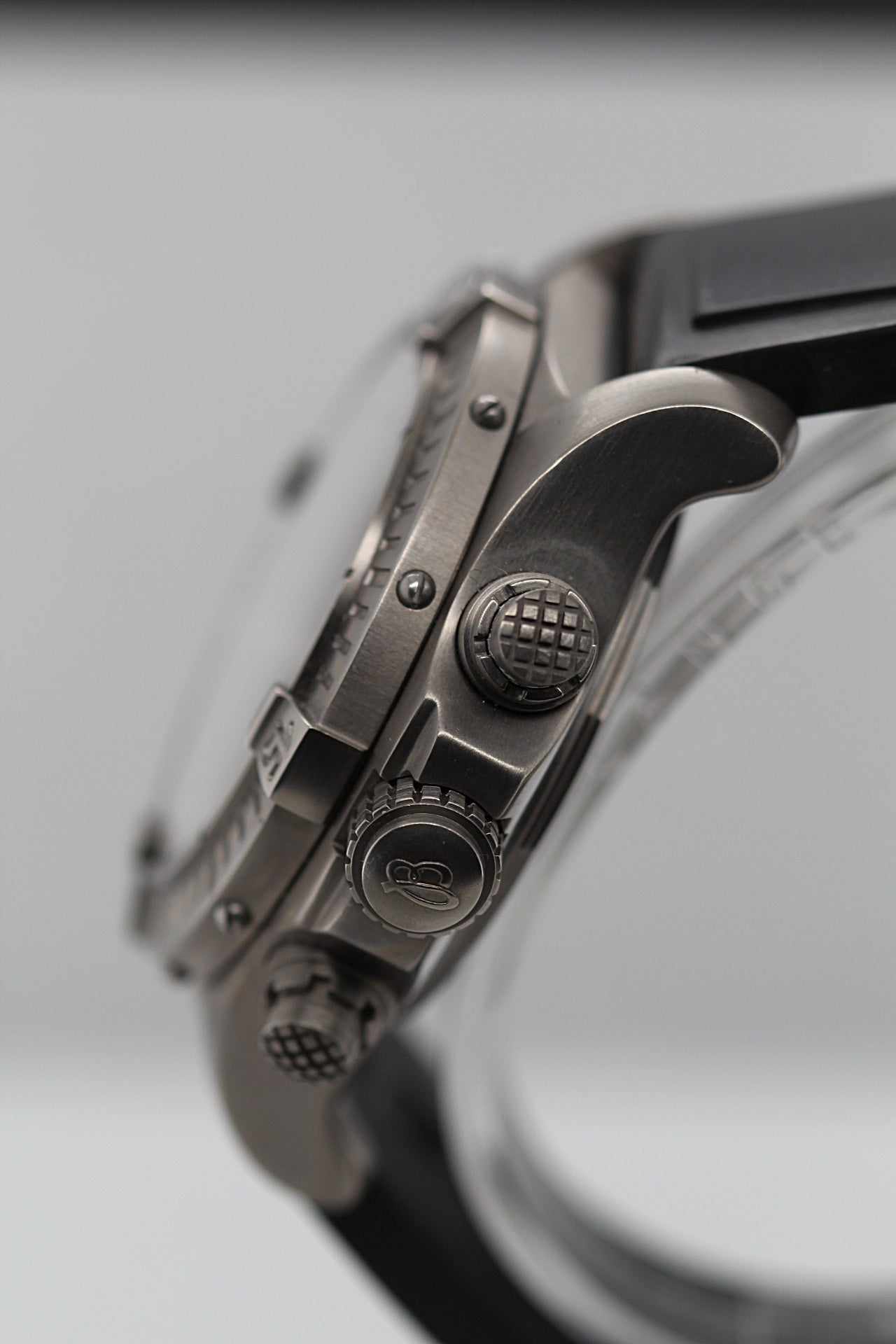 BREITLING Avenger Chrono Ref.E13360