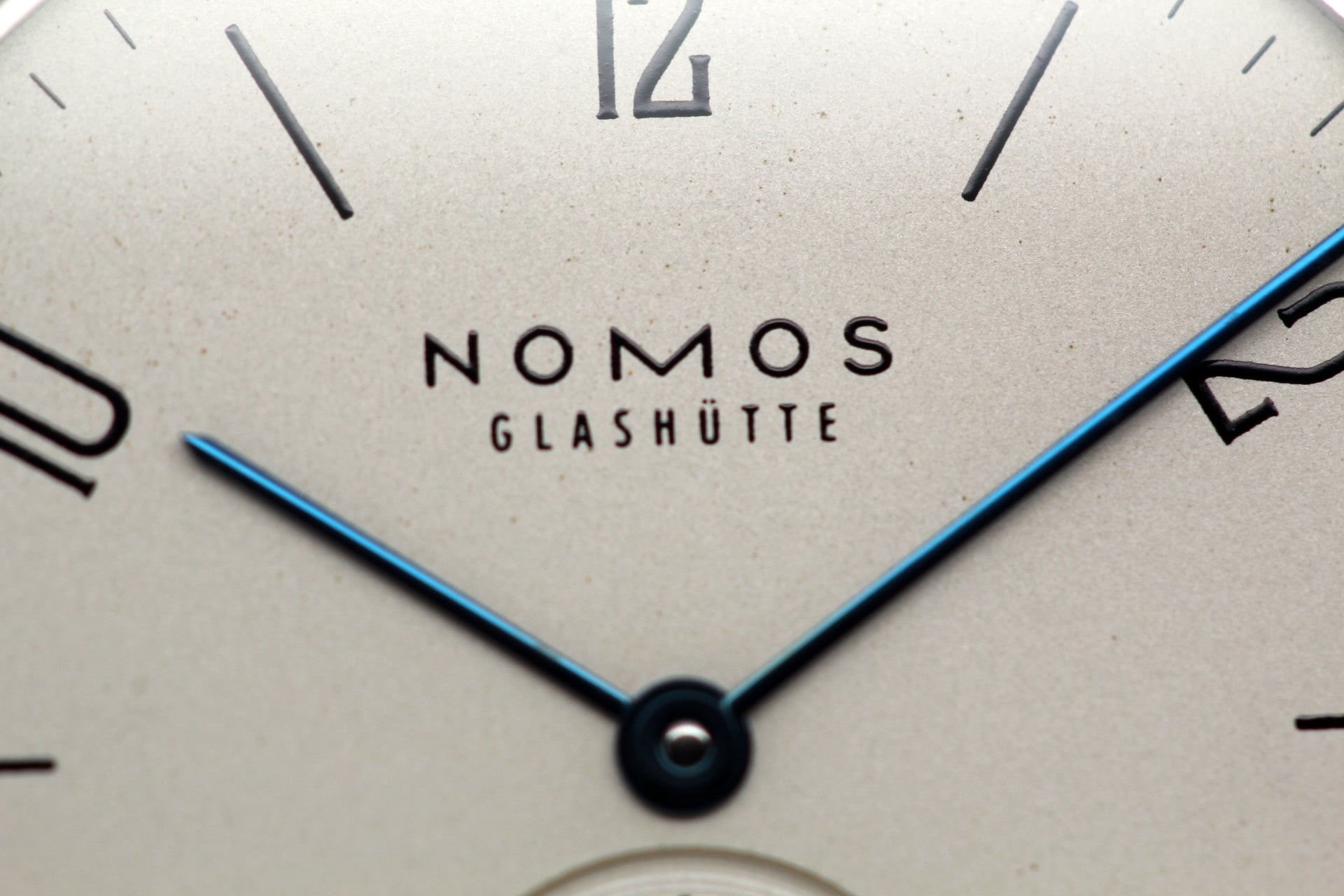 NOMOS Glashütte<br> tangent 