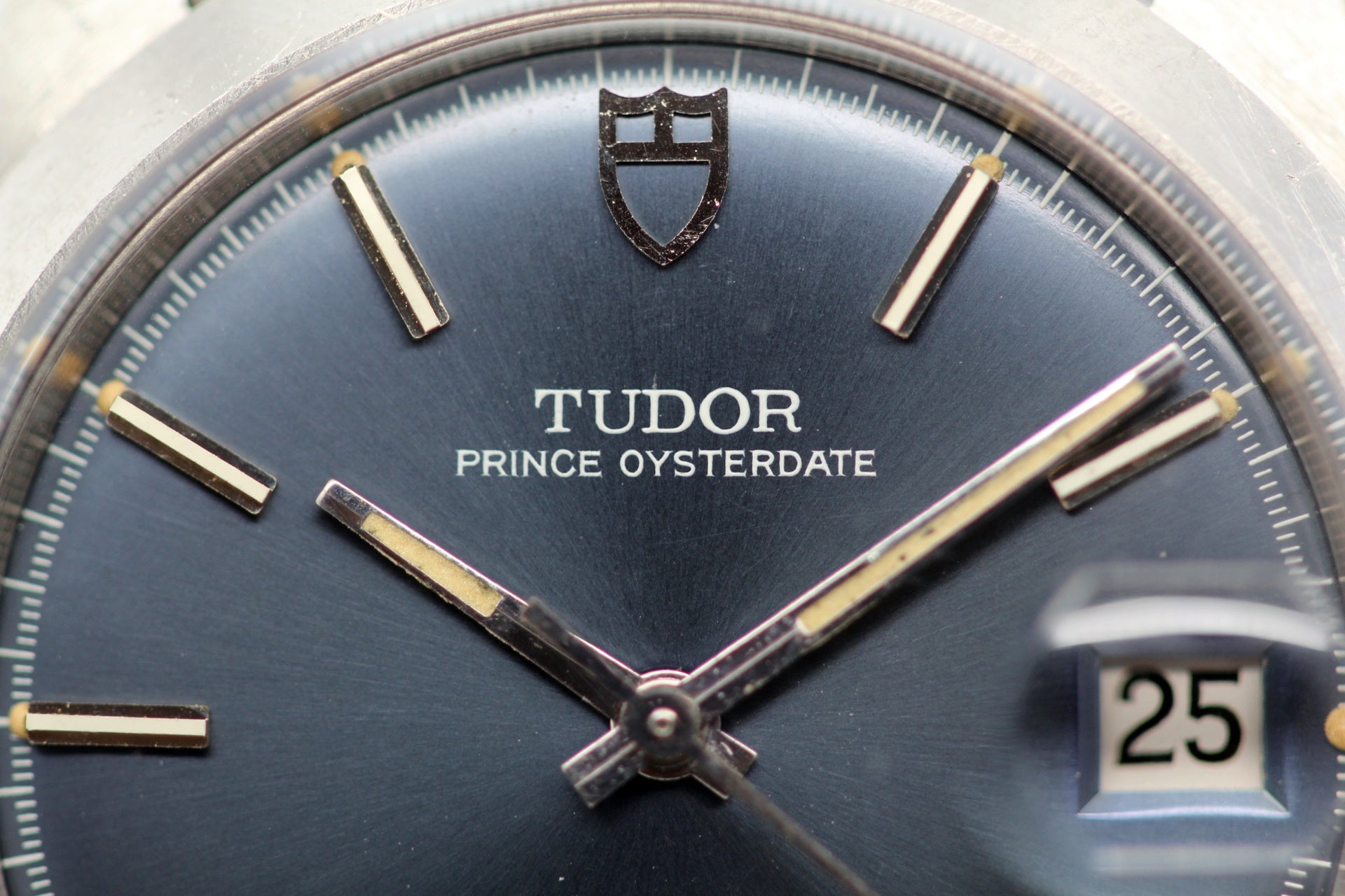 TUDOR Oyster Date Ref.90500