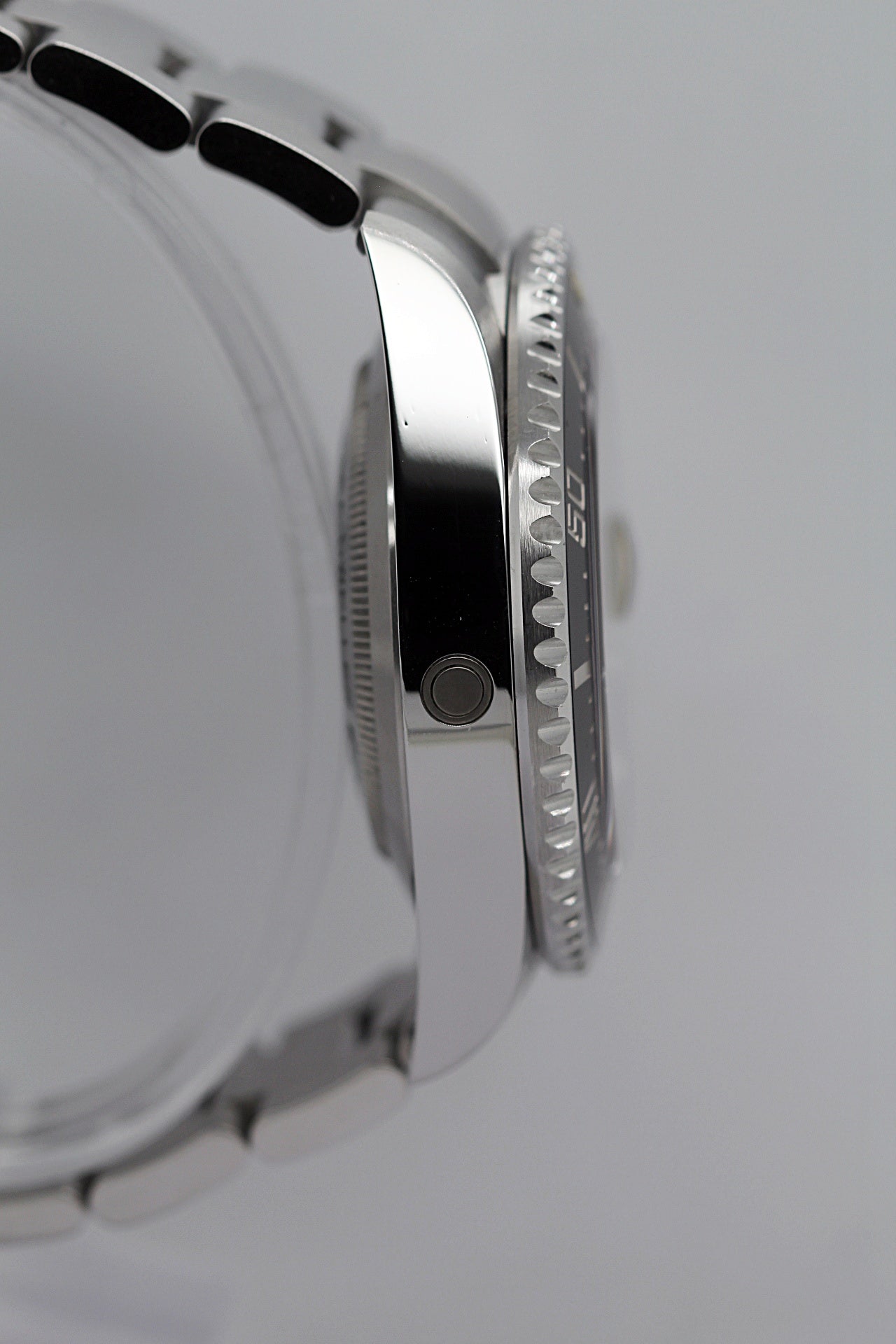 ROLEX Sea-Dweller Single Red Ref.126600