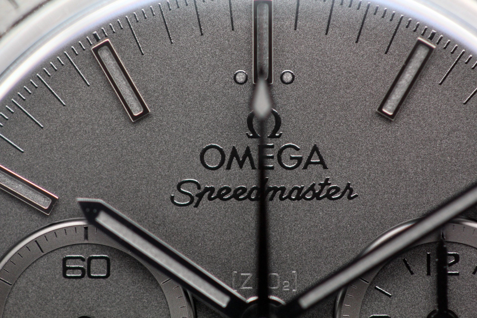 OMEGA Speedmaster Dark Side of the Moon Ref.31192445101005