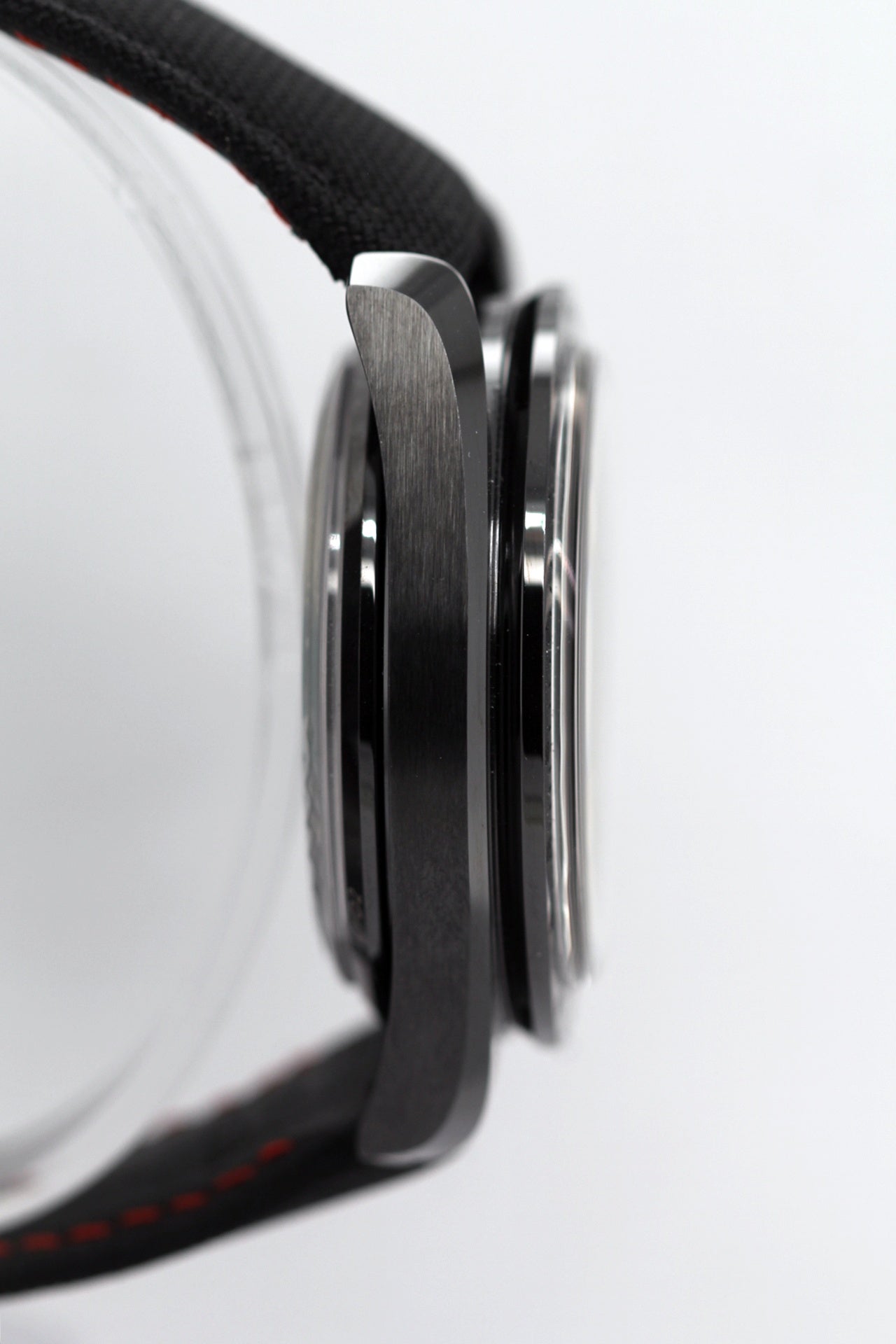 OMEGA Speedmaster Dark Side of the Moon Ref.31192445101005