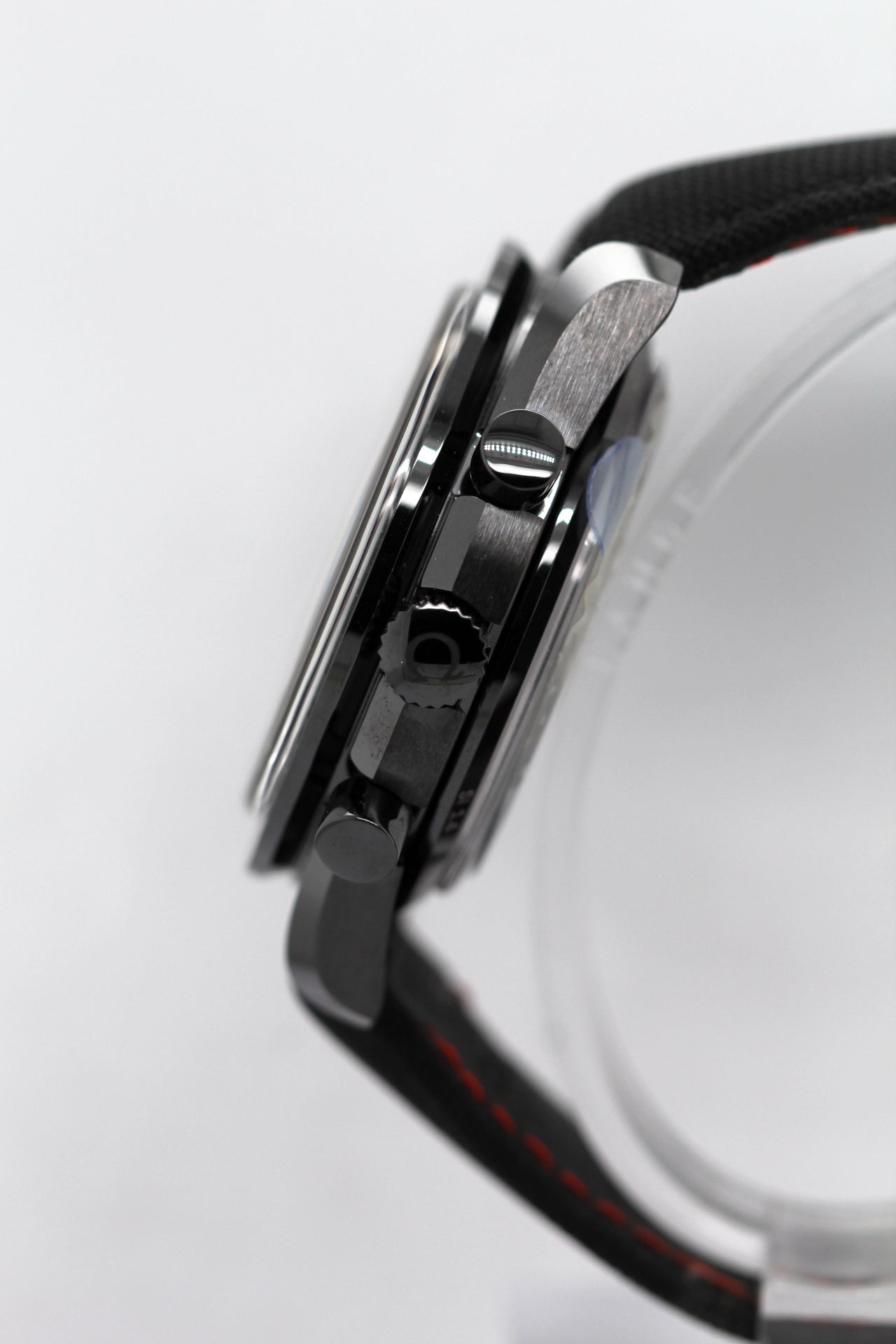 OMEGA Speedmaster Dark Side of the Moon Ref.31192445101005