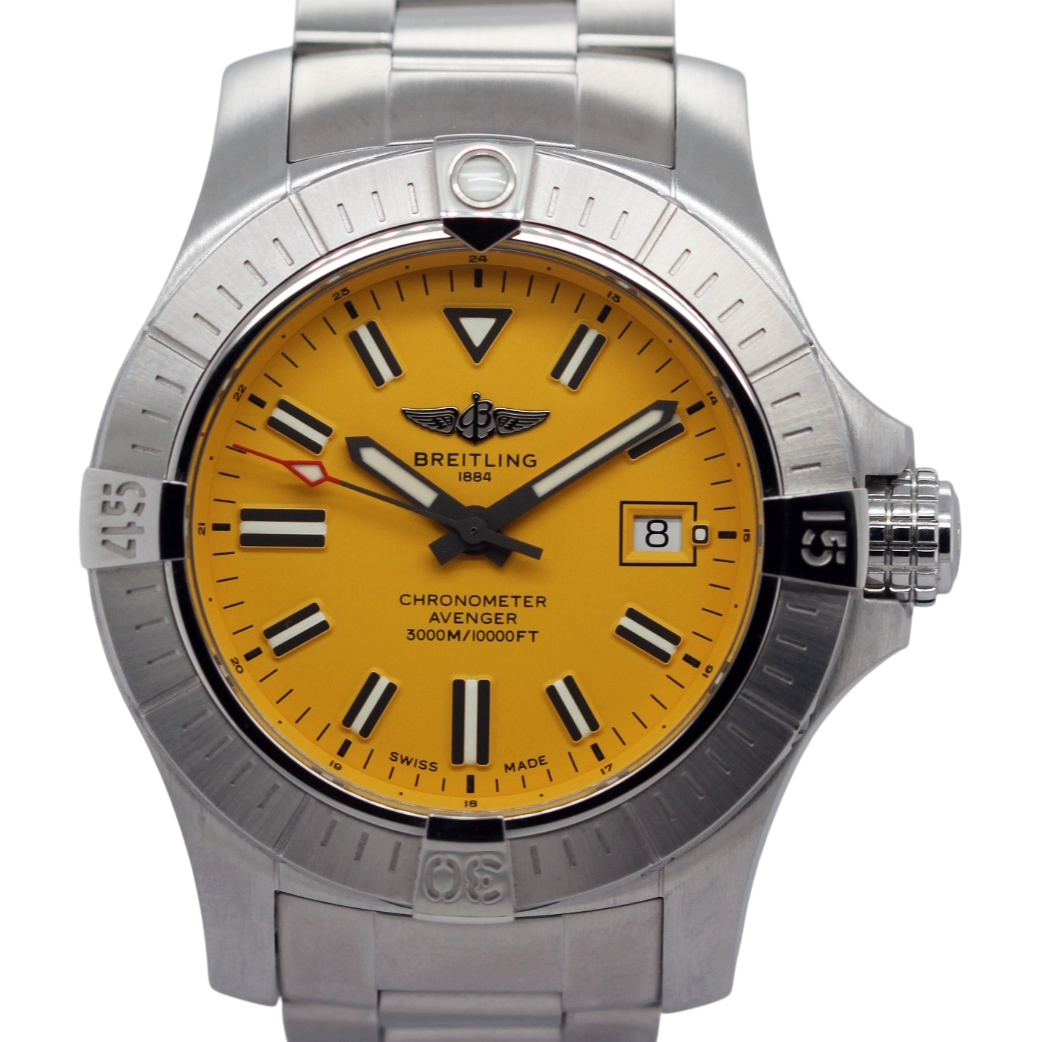 BREITLING Avenger 45 Ref.A17319