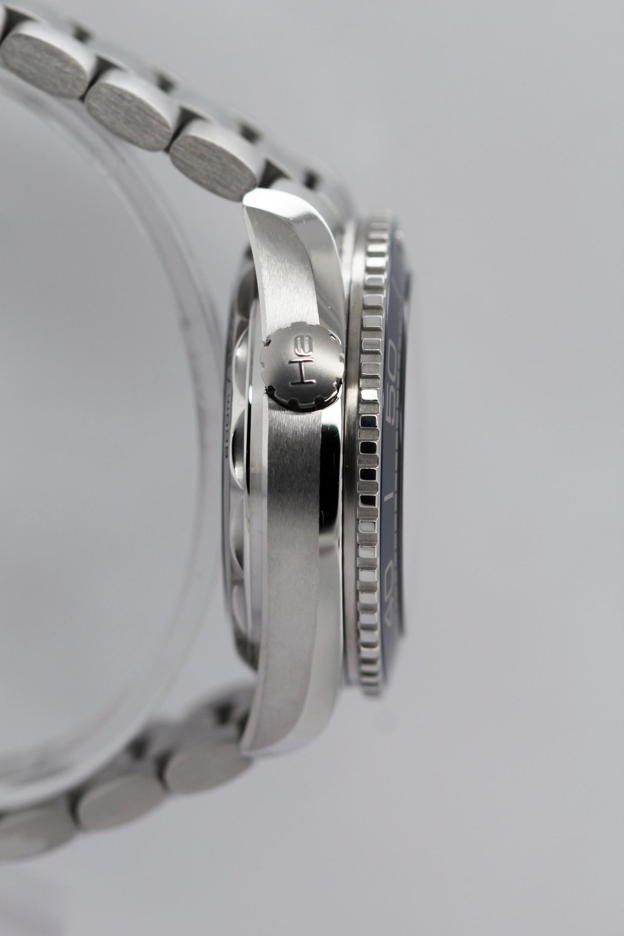 OMEGA Seamaster Planet Ocean 600m Ref.215.30.44.21.03.001