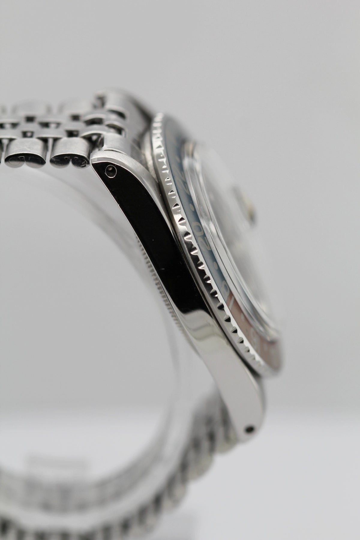 ROLEX GMT-Master "Pepsi Faded" Ref.1675