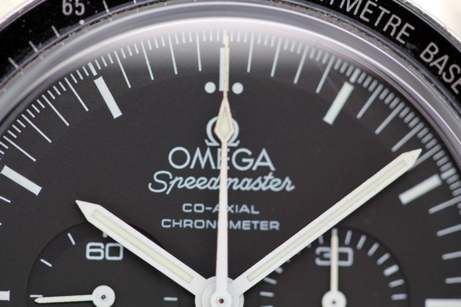 OMEGA<br>Speedmaster Professional Moonwatch