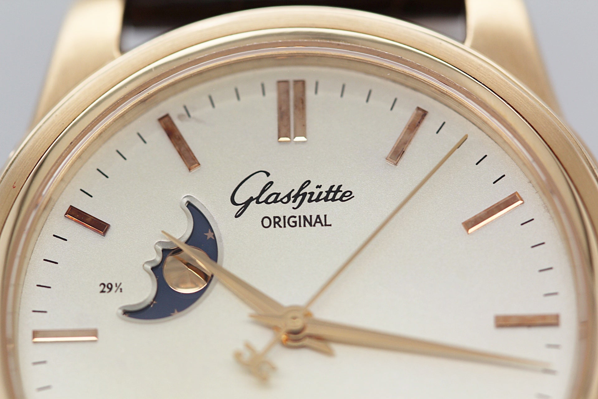 GLASHÜTTE ORIGINAL Senator Panorama Datum
